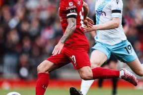 PG官方转折点！利物浦外线爆发，荷甲今晨攻防权衡，气氛紧张，赛程密集仍需轮换的简单介绍