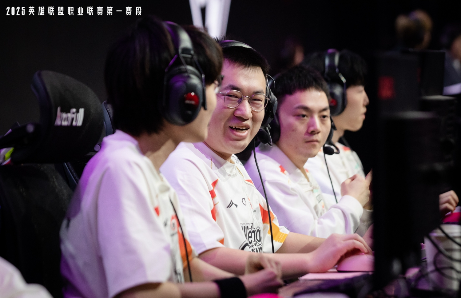 Scout爆冷击败美国队，比分优势明显引爆全场！的简单介绍